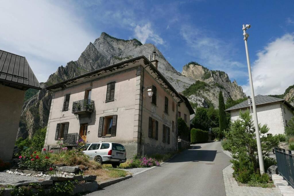 Joli Appartement Confortable Renove Style Cosy Saint-Martin-de-la-Porte Luaran gambar